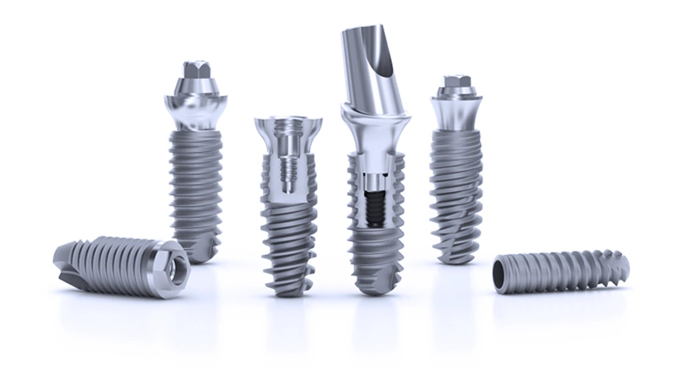 Modalidade Intensive - Aluno participando de uma aula por um computador